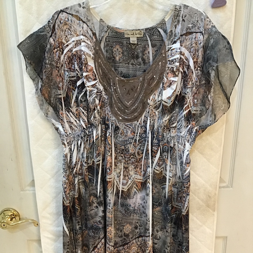 Women’s short sleeve dress